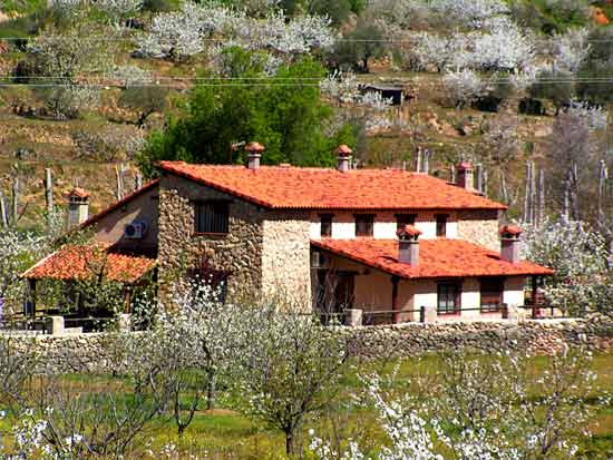 Casa rural la Cañada del Valle del Jerte, Fachada Este